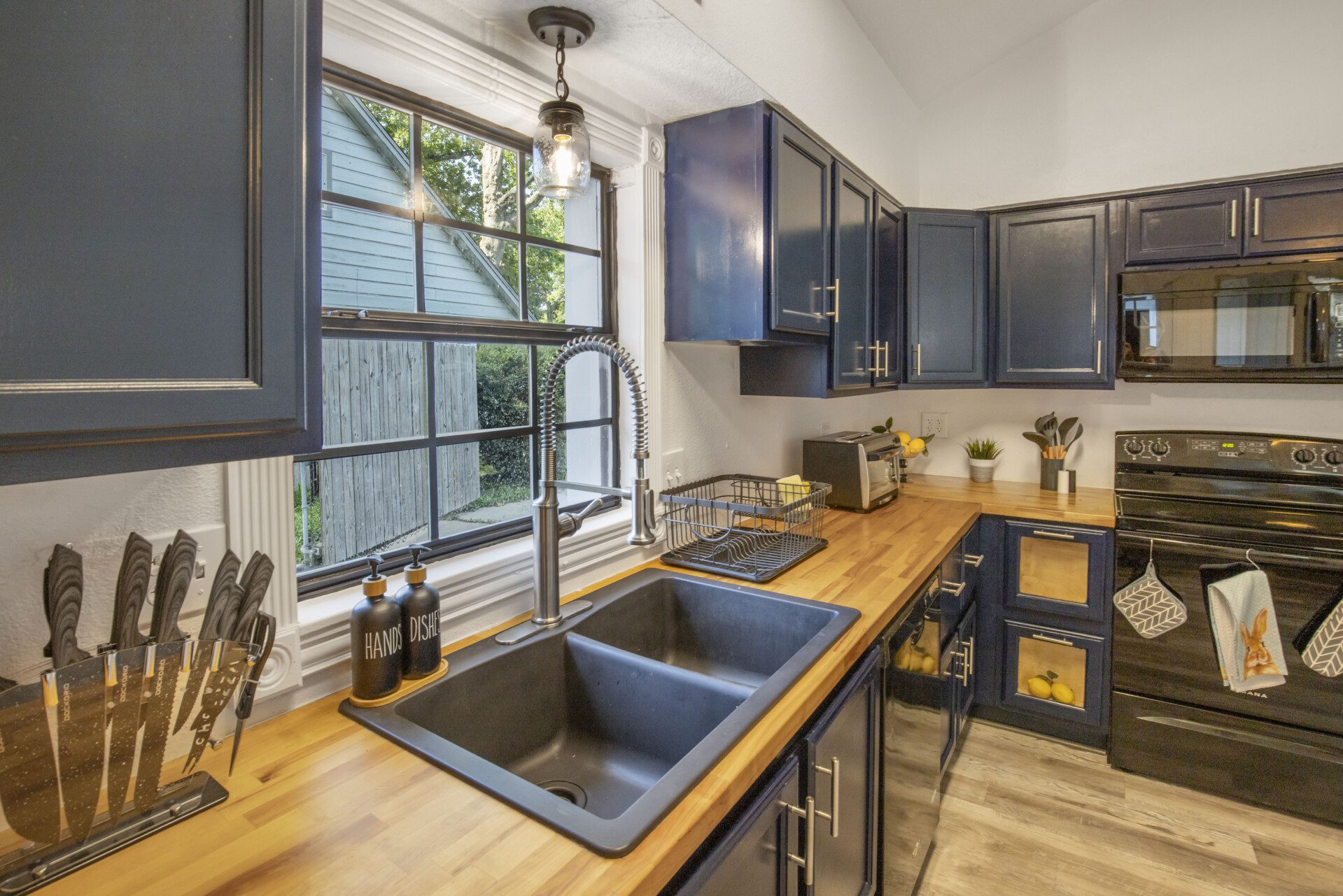 18dc48f3 1939 4ea8 bfb8 75dbe01f75a9