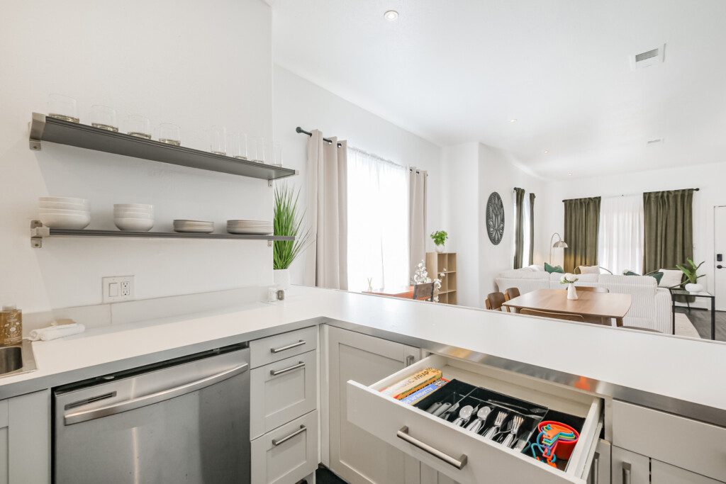 4e261b76 6b8c 4308 aacd 90362d03b00d