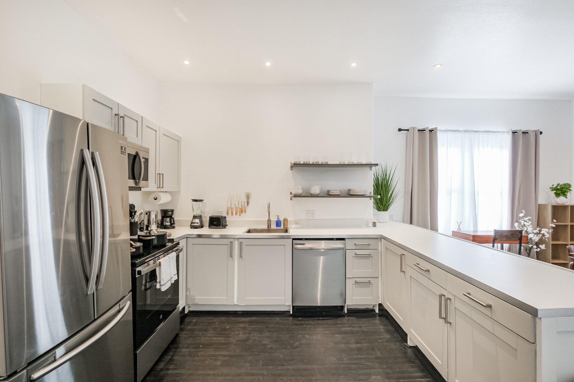 5bf0bb61 9890 43d6 b379 2e9bc9a474ab