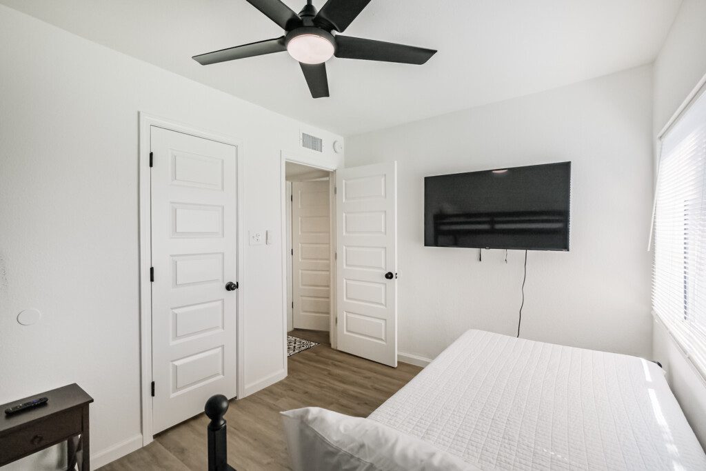 8e42f780 c2b4 493e 956e b8bb782ded28