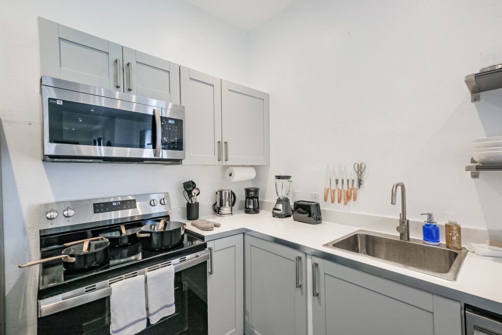 93a85930 1172 41ea bb1e d439a20c9f97