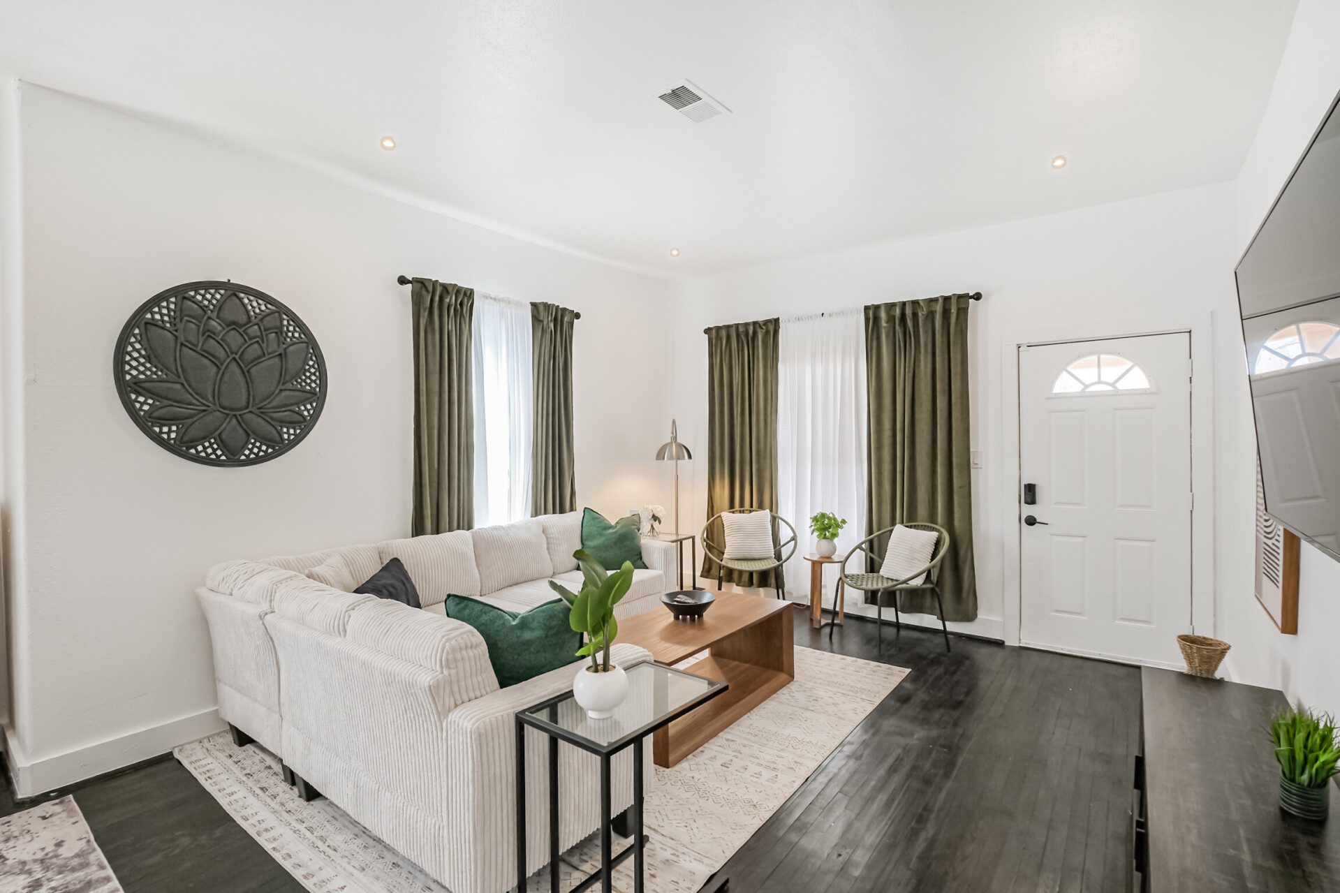 a1942492 3968 4dba a975 374381b6be41